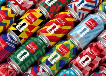 Coca-Cola transforma sus icónicas latas en símbolos de orgullo para la Copa Mundial de la FIFA 26™