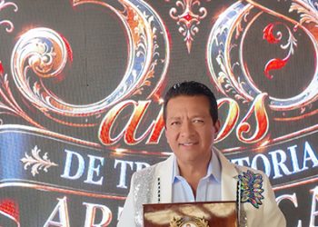 Máximo Escaleras celebra 38 años de trayectoria y presenta una nueva etapa junto a su familia