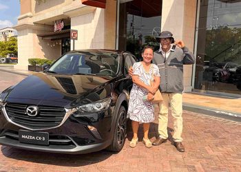 VILLAGE PREMIA FIDELIDAD CON LA ENTREGA DE UN AUTO NUEVO POR CAMPAÑA PARA MAMÁ Y PAPÁ