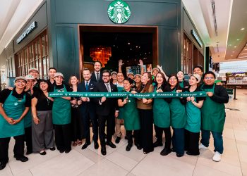 Starbucks inaugura su primera cafetería en Guayaquil