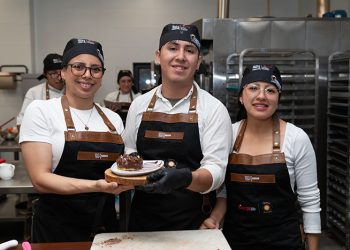 Nestlé Ecuador fortalece la empleabilidad juvenil mediante la formación de más de 40 profesionales en gastronomía y barismo