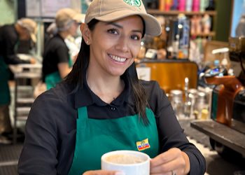 Starbucks amplía su presencia en Guayaquil y celebra dos años de crecimiento en Ecuador