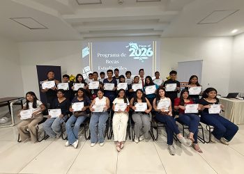 PLASTIGAMA WAVIN IMPULSA EL DESARROLLO DE LAS NUEVAS GENERACIONES CON LA ENTREGA DE 80 BECAS ESCOLARES A HIJOS DE COLABORADORES