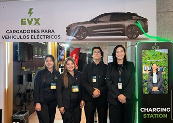 Mientras sube la gasolina, crece la demanda de soluciones para la movilidad eléctrica en Ecuador