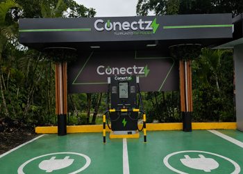 CONECTZ amplía su red de carga rápida con nuevas electrolineras en Pedro Vicente Maldonado y Salinas