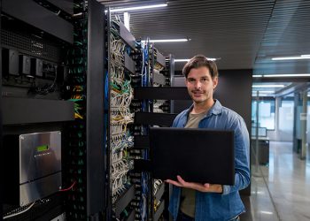 Las organizaciones deben integrar la inteligencia artificial a sus operaciones para maximizar la productividad