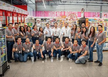 SUPER AKÍ UZCATEGUI ABRIÓ SUS PUERTAS
