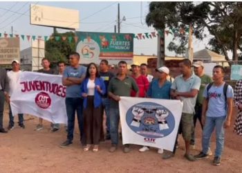 Más de 100 trabajadores de Alfadomus esperan justicia por aportes al IESS retenidos desde hace una década